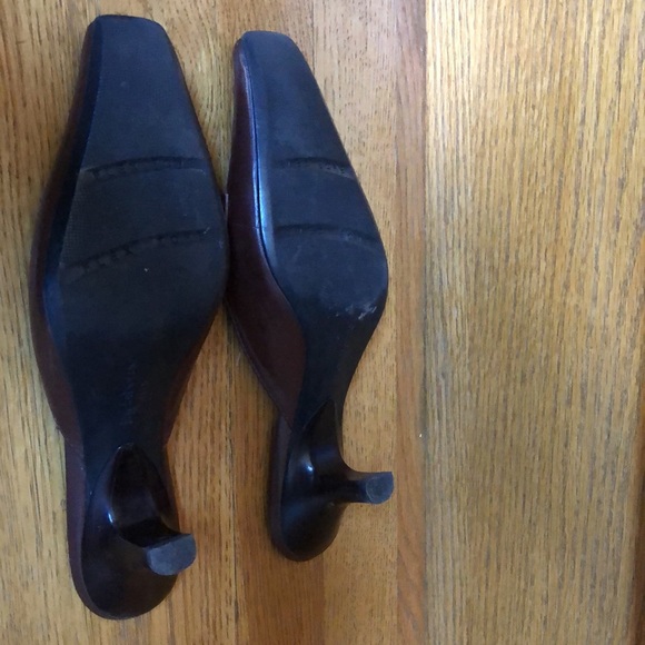 Liz Claiborne brown leather mules, Size 8, narrow - Picture 7 of 8